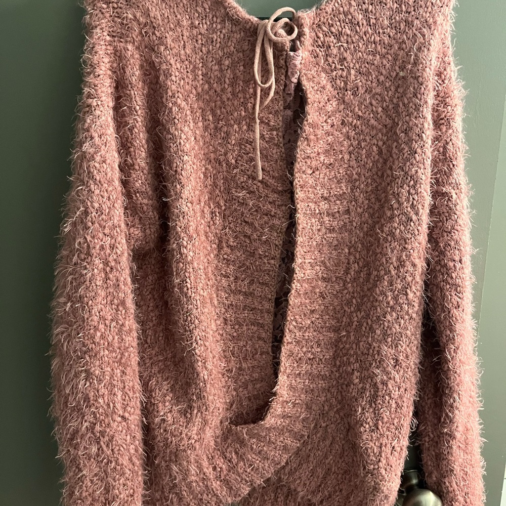 Open back sweater - Picture 2 of 2